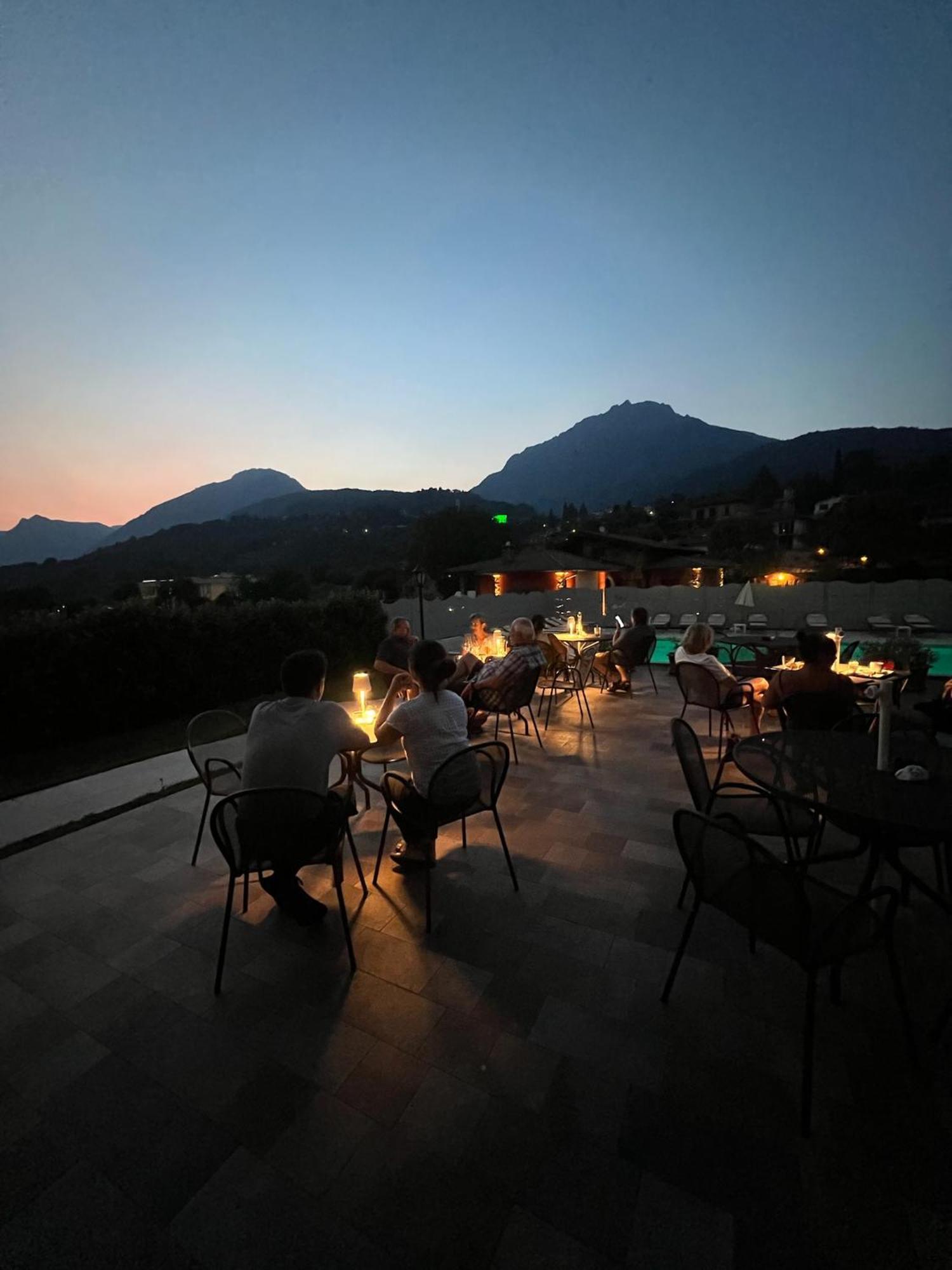 Hotel Merloni Grandola ed Uniti Exterior foto