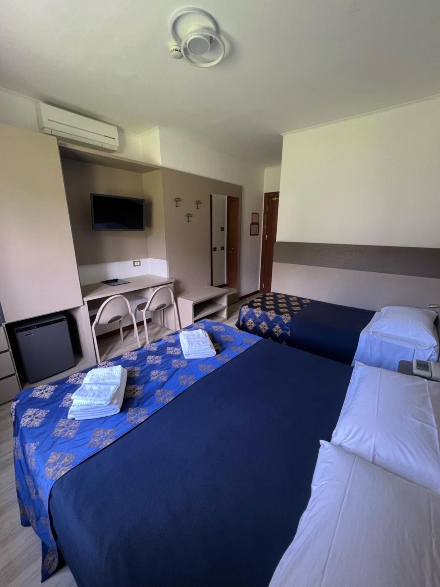 Hotel Merloni Grandola ed Uniti Exterior foto
